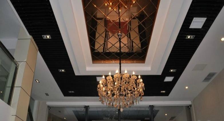 �γǽ�ɫ��ͥ