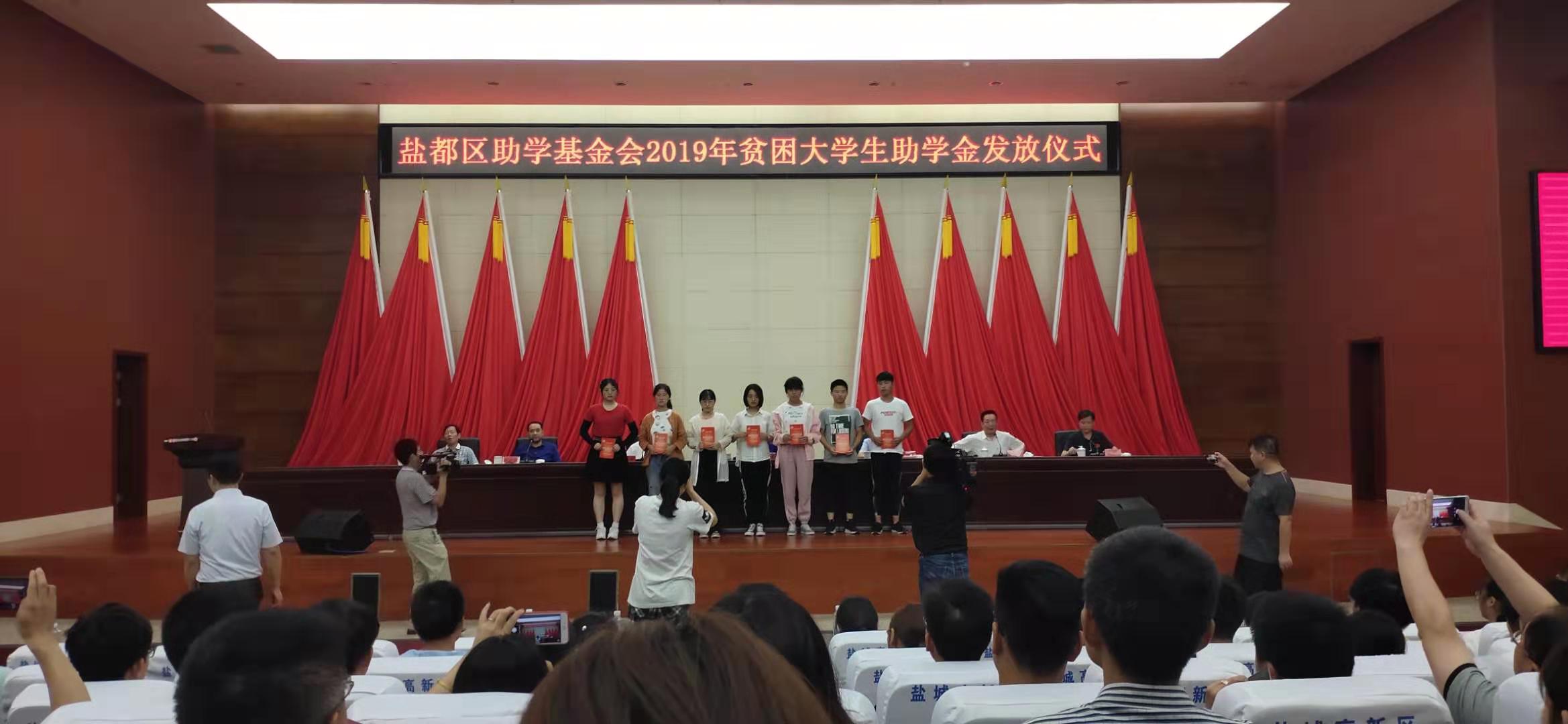 �γ����ζ�����������������ƾ� ����ѧ����ů�ĺ��Բ��ѧ��