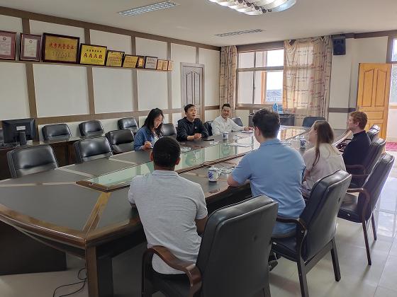 �γ����ζ�����������᣺�������飬�������顣��ѧ���̣�����ͬ�У�